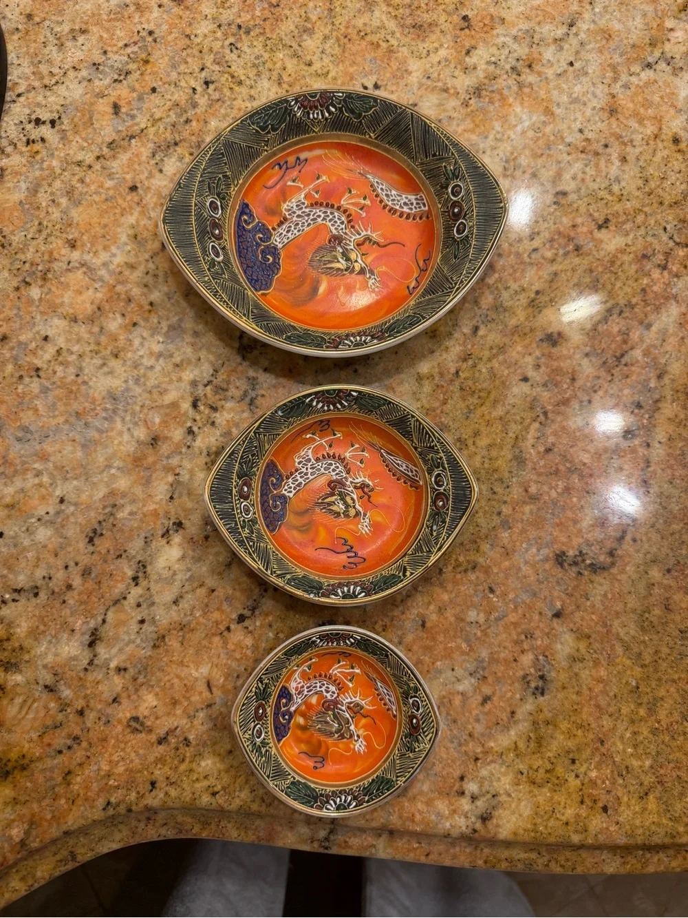 Vintage mid-20th-century Japanese hand-painted porcelain nesting dishes